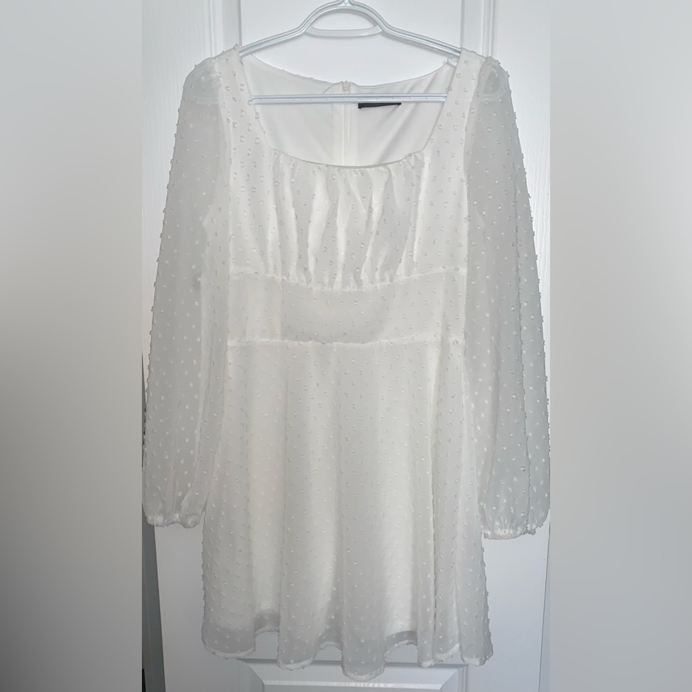 White long sleeve dress